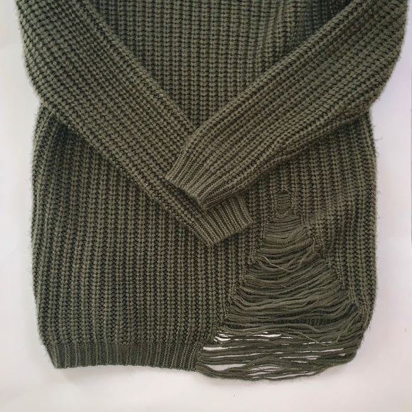 Forever 21 Sweaters - Chunky Distressed Cable Knit Sweater Forever 21 M